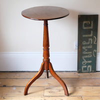 Antique flame mahogany oval wine table - George III