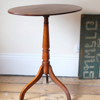 Antique flame mahogany oval wine table - George III