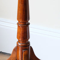 Antique flame mahogany oval wine table - George III