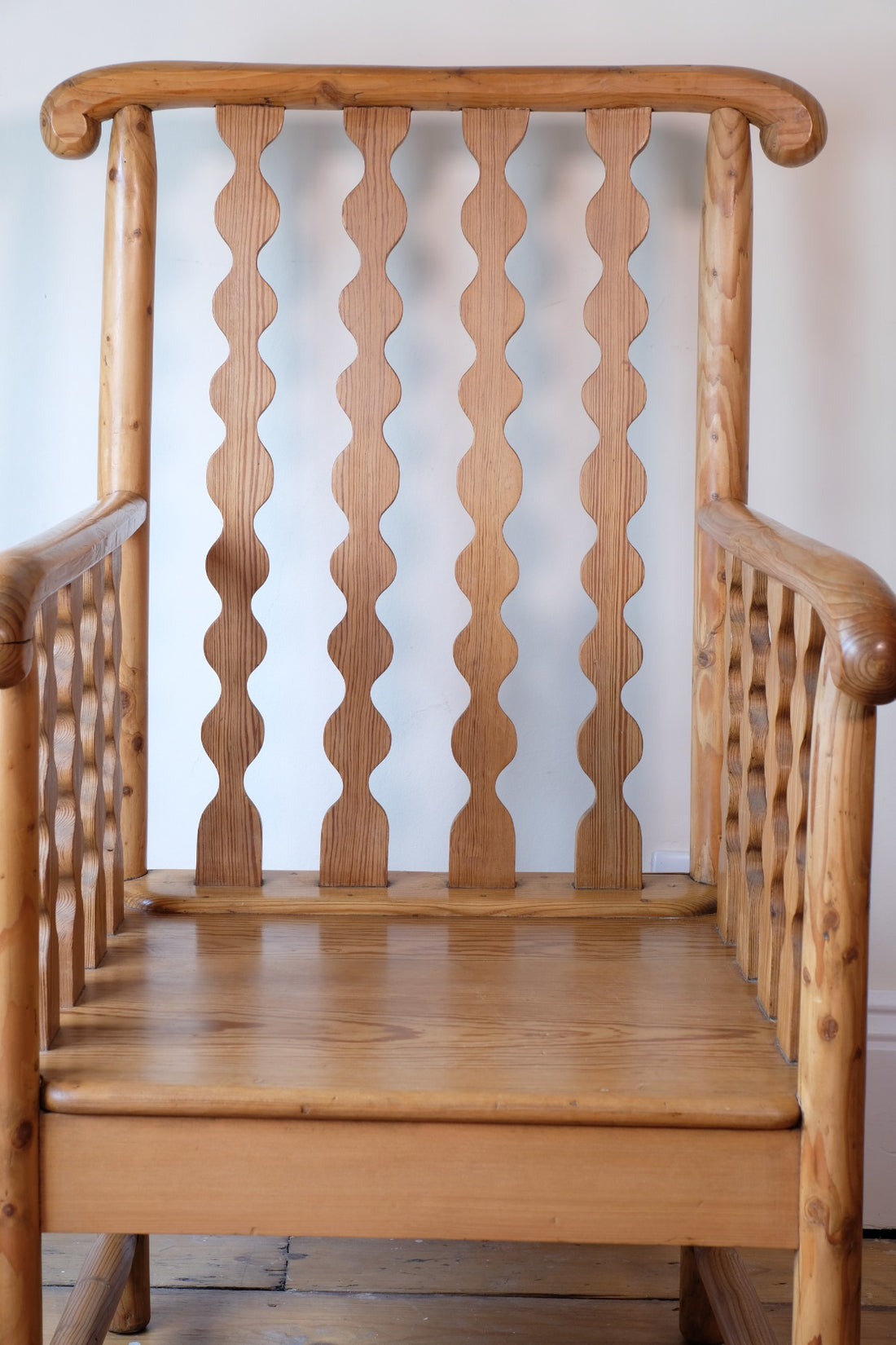 Late 19th Century Arts and Crafts pitch pine bobbin armchair