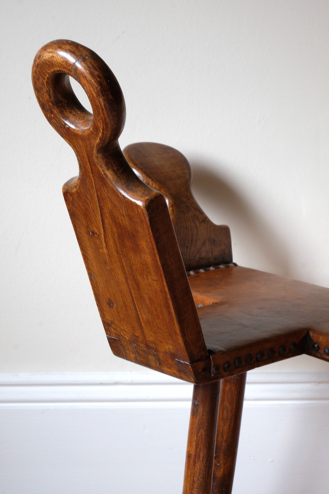 1950s Spanish Brutalist primitive elm leather chair front view