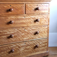 Victorian Scottish Satin Birch Chest Of Drawers With Plinth Drawer