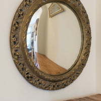 19th Century Round Convex Giltwood Mirror with Pierced Foliate Frame