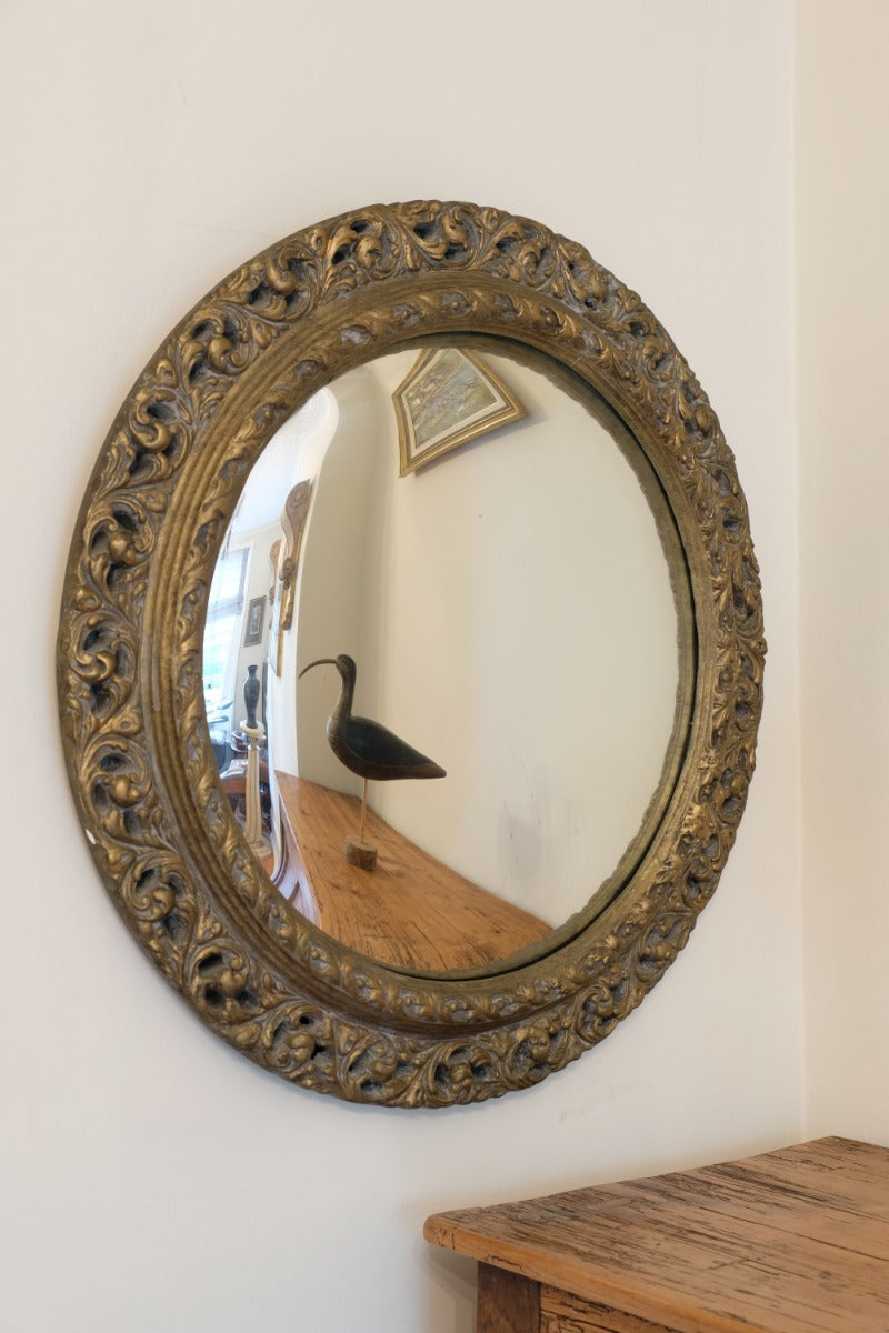 19th Century Round Convex Giltwood Mirror with Pierced Foliate Frame