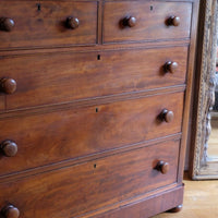 Close uo of drawers on a Victorian Mahogany Chest of Drawers – 2‑over‑3 Large Storage