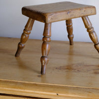 Early 20th Century Oak & Beech Country Stool with Turned Legs showing solid oak seat and turned beech legs