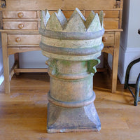 Late Victorian English buff terracotta crown chimney pot c.1880 with vented body and moulded architectural decoration