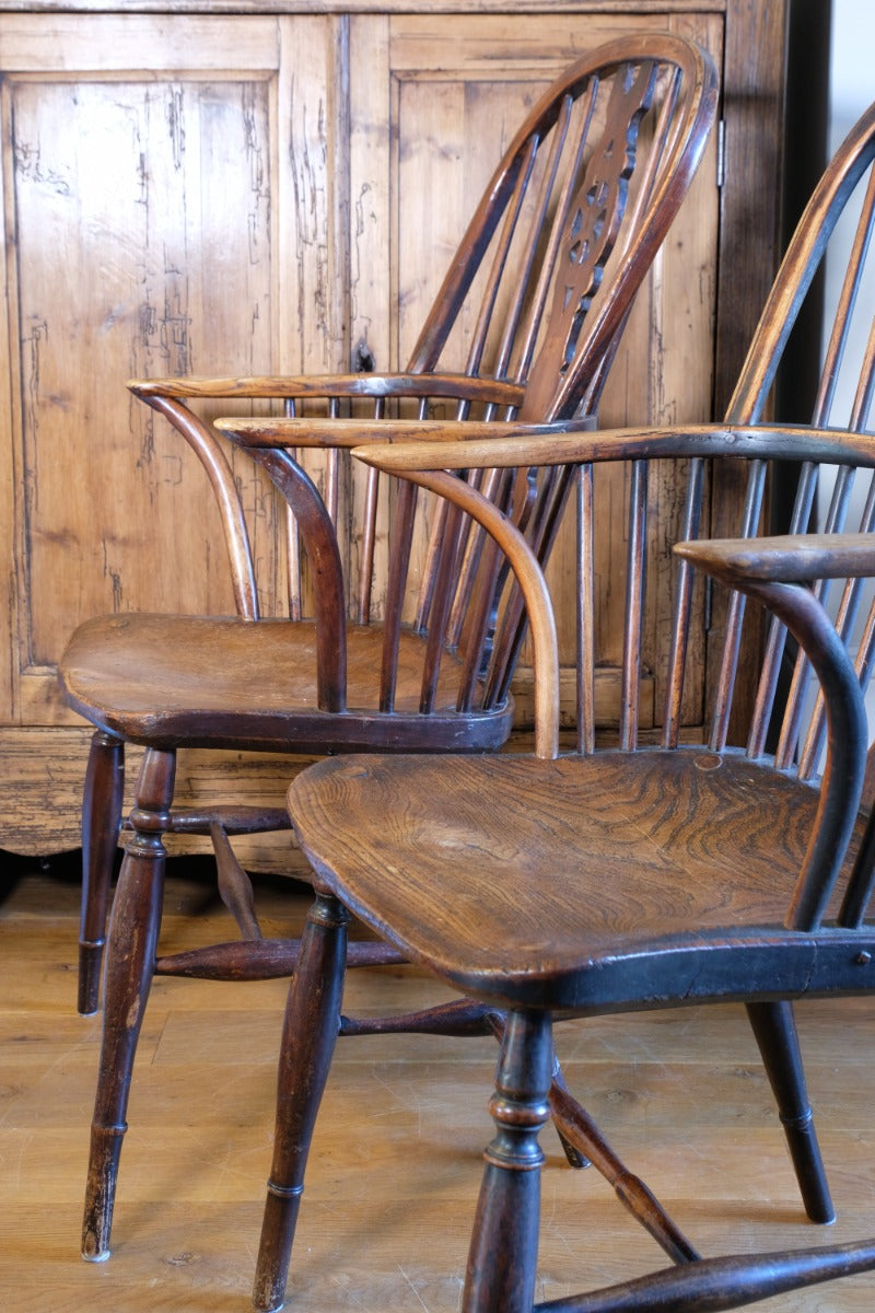 Pair of 19th Century Windsor Wheelback Armchairs in Ash and Elm