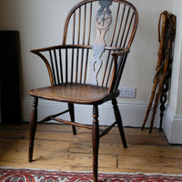19th century Windsor wheelback armchair in ash and elm