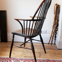 19th century Windsor wheelback armchair in ash and elm