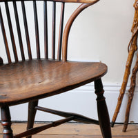 19th century Windsor wheelback armchair in ash and elm