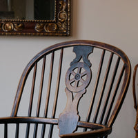19th century Windsor wheelback armchair in ash and elm