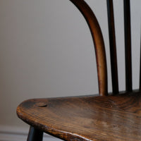 19th century Windsor wheelback armchair in ash and elm