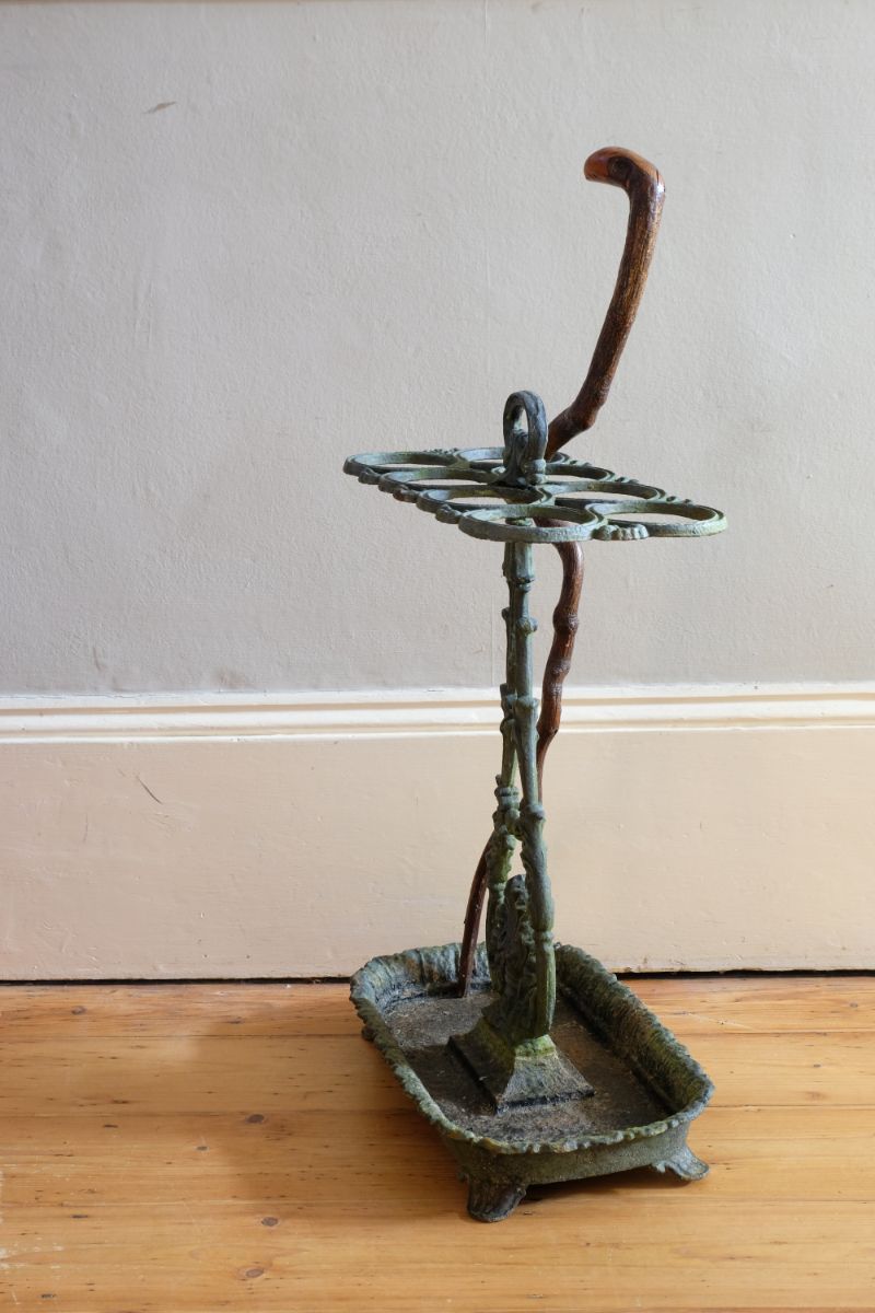 Cast-iron umbrella stick stand 19th century fleur-de-lis