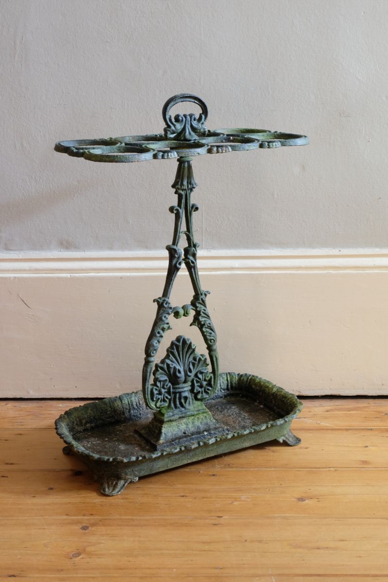 Cast-iron umbrella stick stand 19th century fleur-de-lis