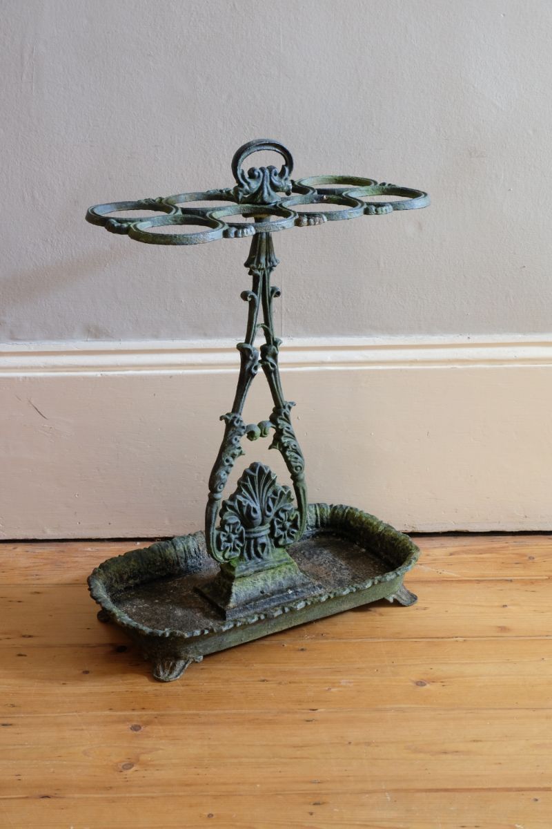 Cast-iron umbrella stick stand 19th century fleur-de-lis