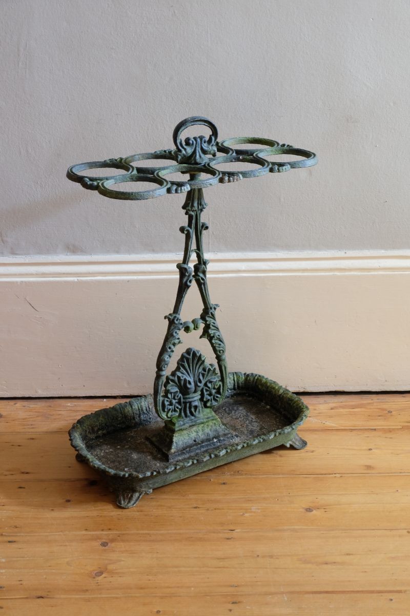 Cast-iron umbrella stick stand 19th century fleur-de-lis