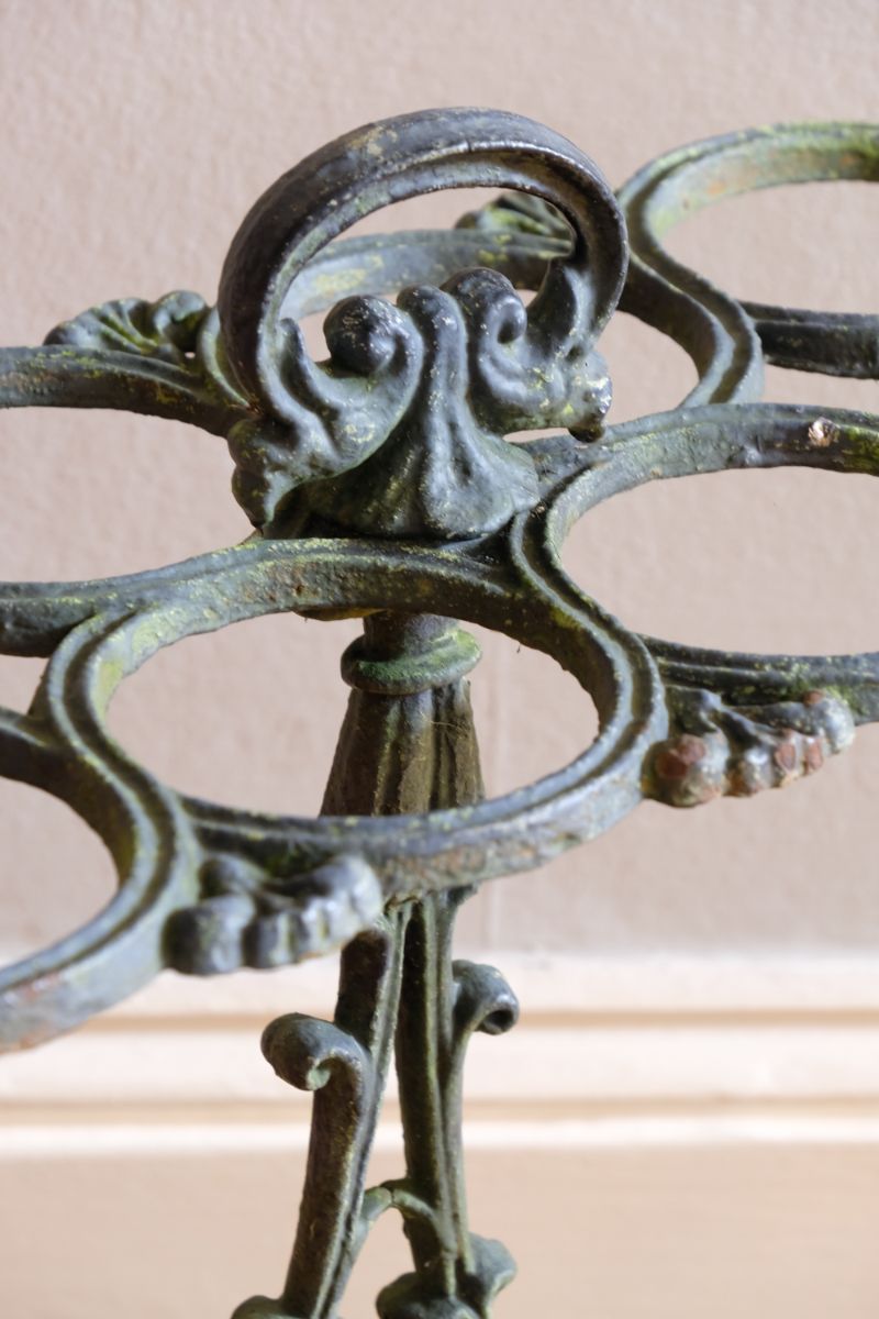 Cast-iron umbrella stick stand 19th century fleur-de-lis