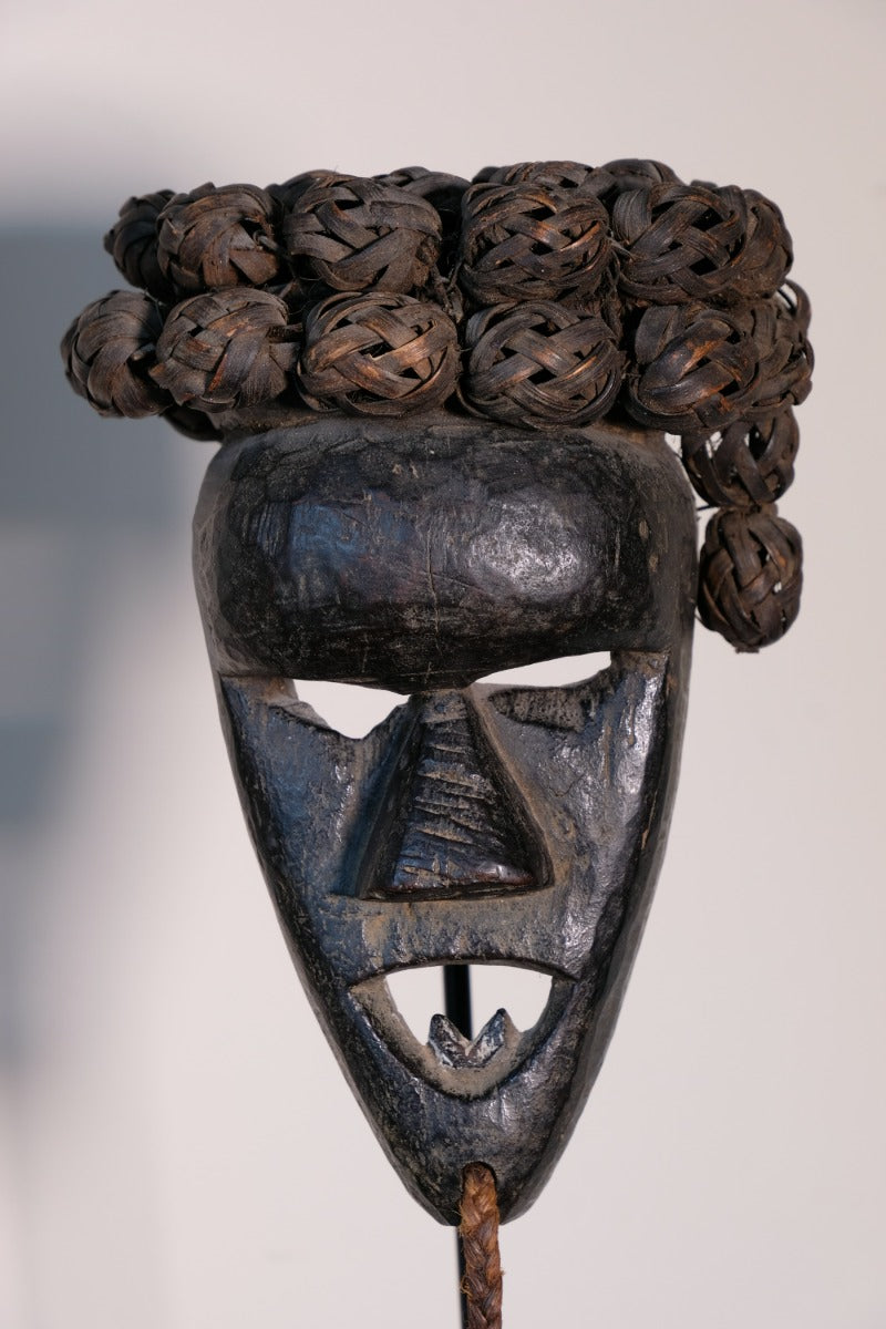 Salampasu Tribal Mask – D.R. Congo Warrior Initiation Artifact