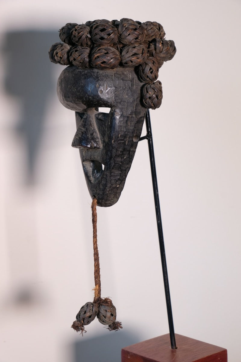 Salampasu Tribal Mask – D.R. Congo Warrior Initiation Artifact