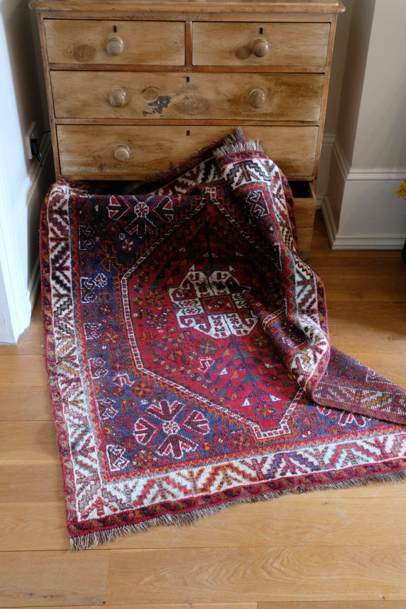 Persian Shiraz wool rug floral tribal design