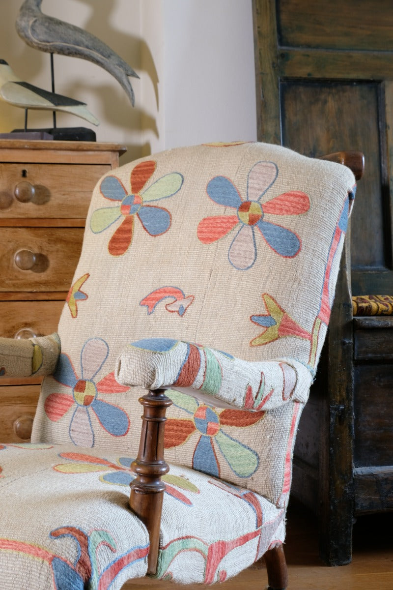 Country House Suzani Kilim Armchair – Handmade Upholstery