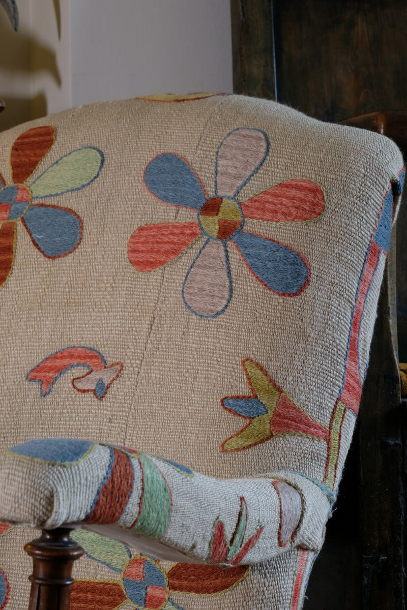 Country House Suzani Kilim Armchair – Handmade Upholstery