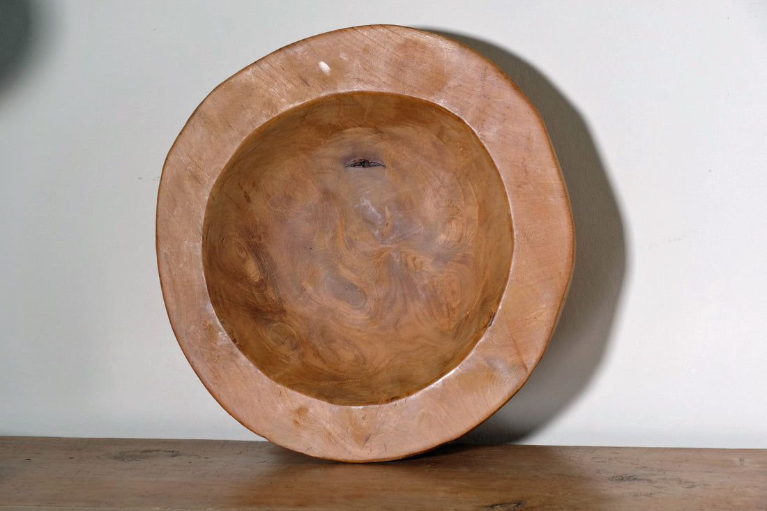 Detail of burr grain pattern in oak wood bowl