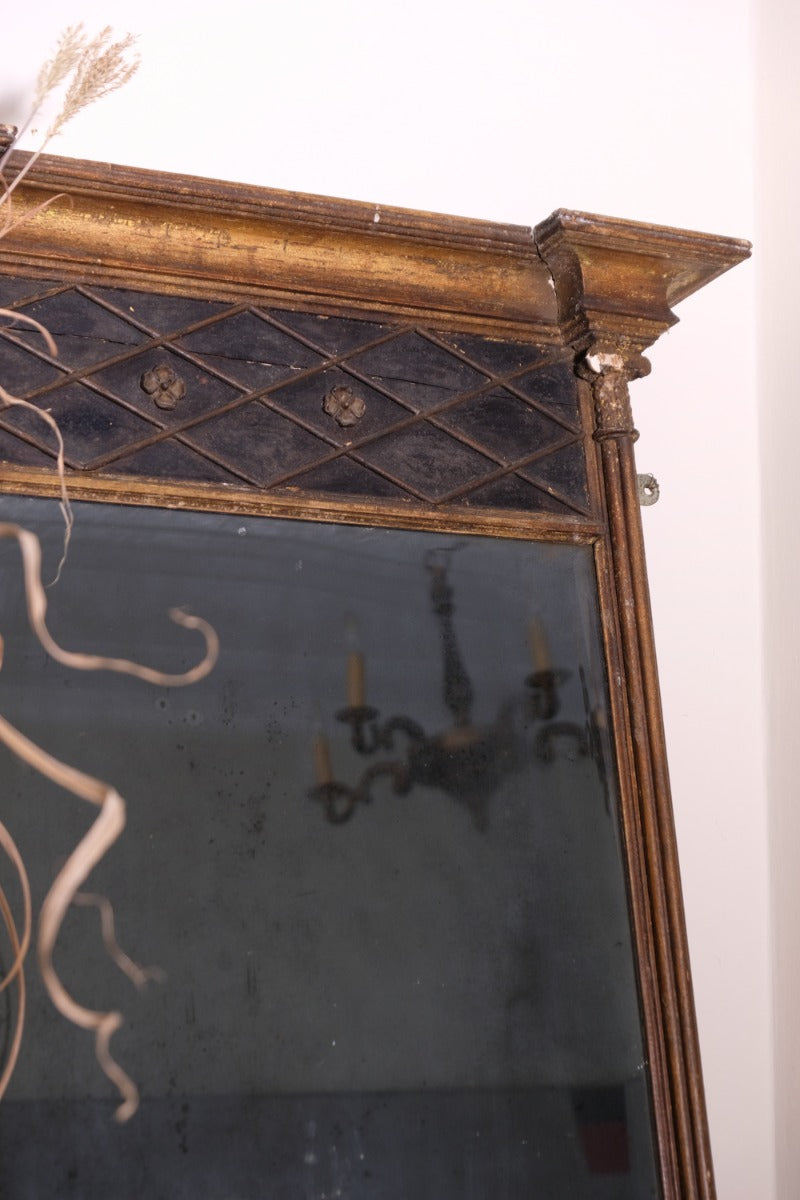Regency pier mirror c.1820s giltwood frame original foxed bevelled glass