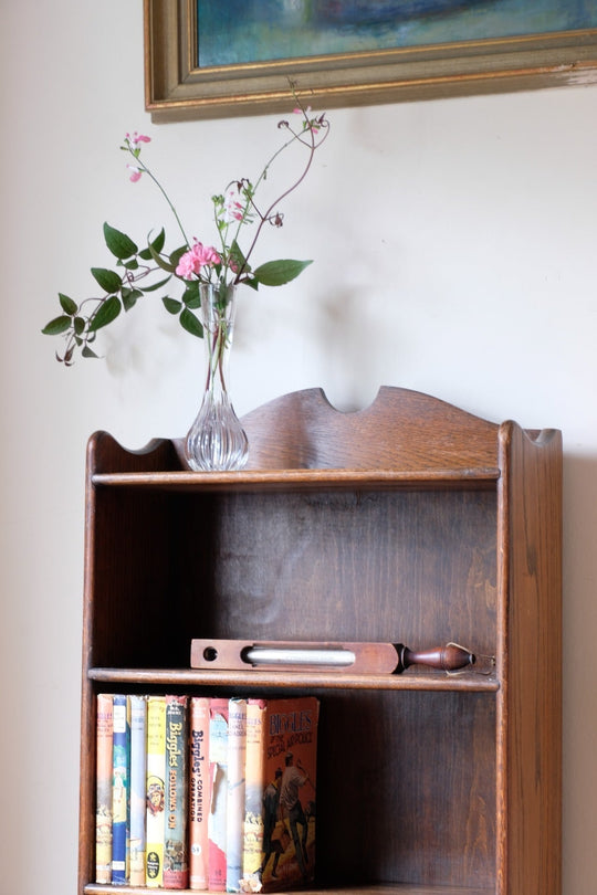 Waring and Gillow Oak Bookcase (1932) – English Antique with Gallery Top