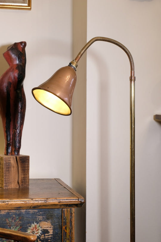 Copper & brass standard lamp - Perfect blend of style and function