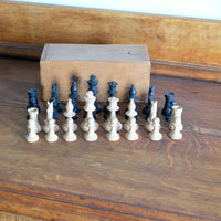 Staunton pattern boxwood & ebonised chess set