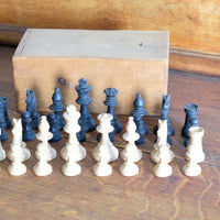 Staunton pattern boxwood & ebonised chess set