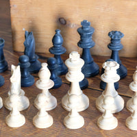Staunton pattern boxwood & ebonised chess set