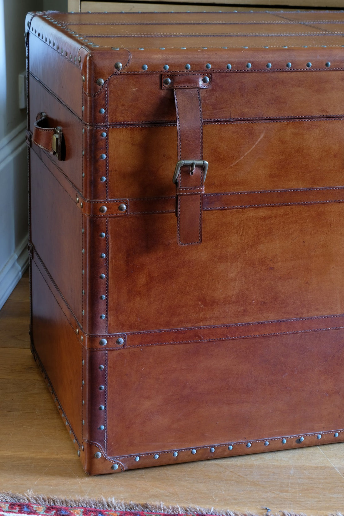 English tan leather steamer trunk with velvet lining & internal tray