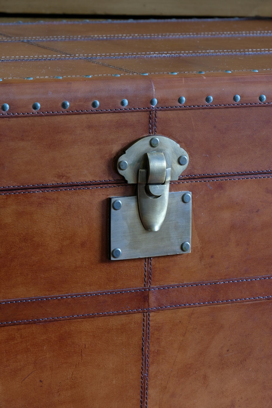 English tan leather steamer trunk with velvet lining & internal tray