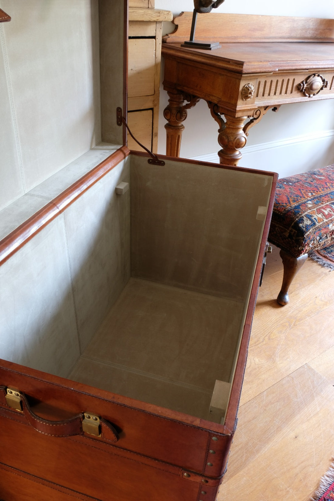 English tan leather steamer trunk with velvet lining & internal tray