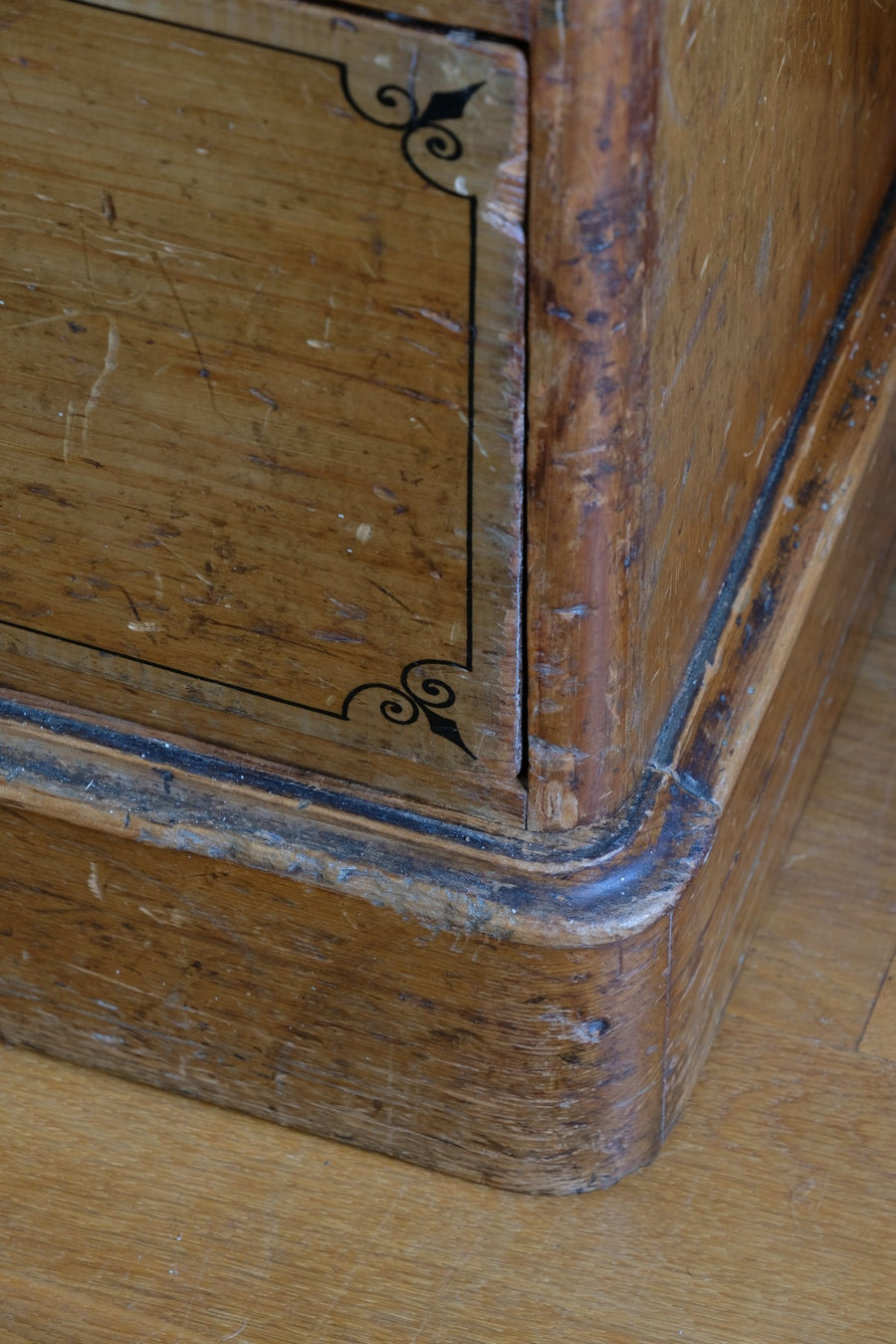 Antique painted pine chest of six drawers circa 1860