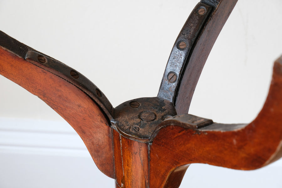 Antique flame mahogany oval wine table - George III
