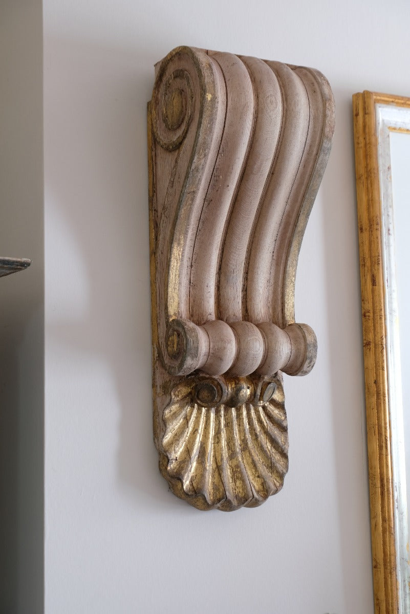 Architectural Pair Of Carved Giltwood Oak Corbels