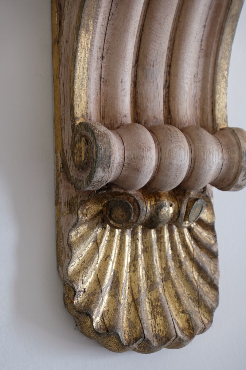 Architectural Pair Of Carved Giltwood Oak Corbels