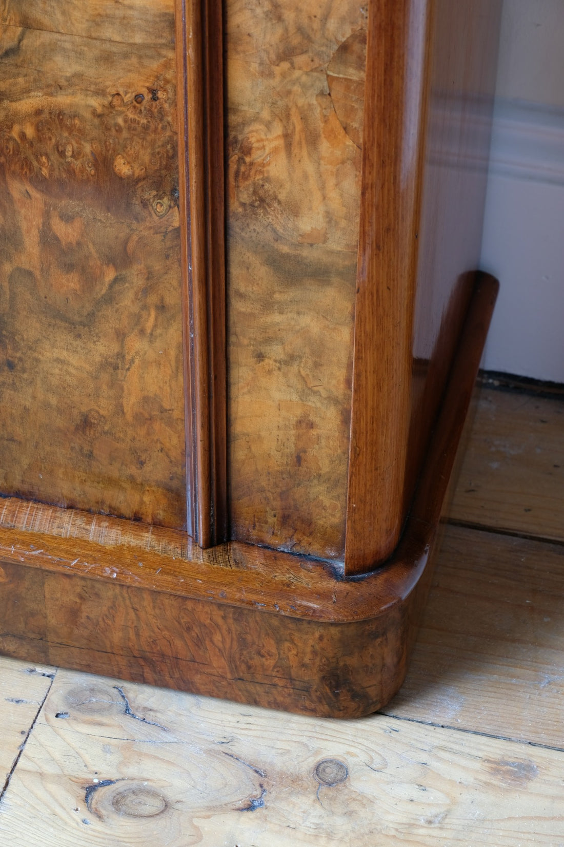 Burr Mahogany Bedside Table Nightstand with Galleried Top