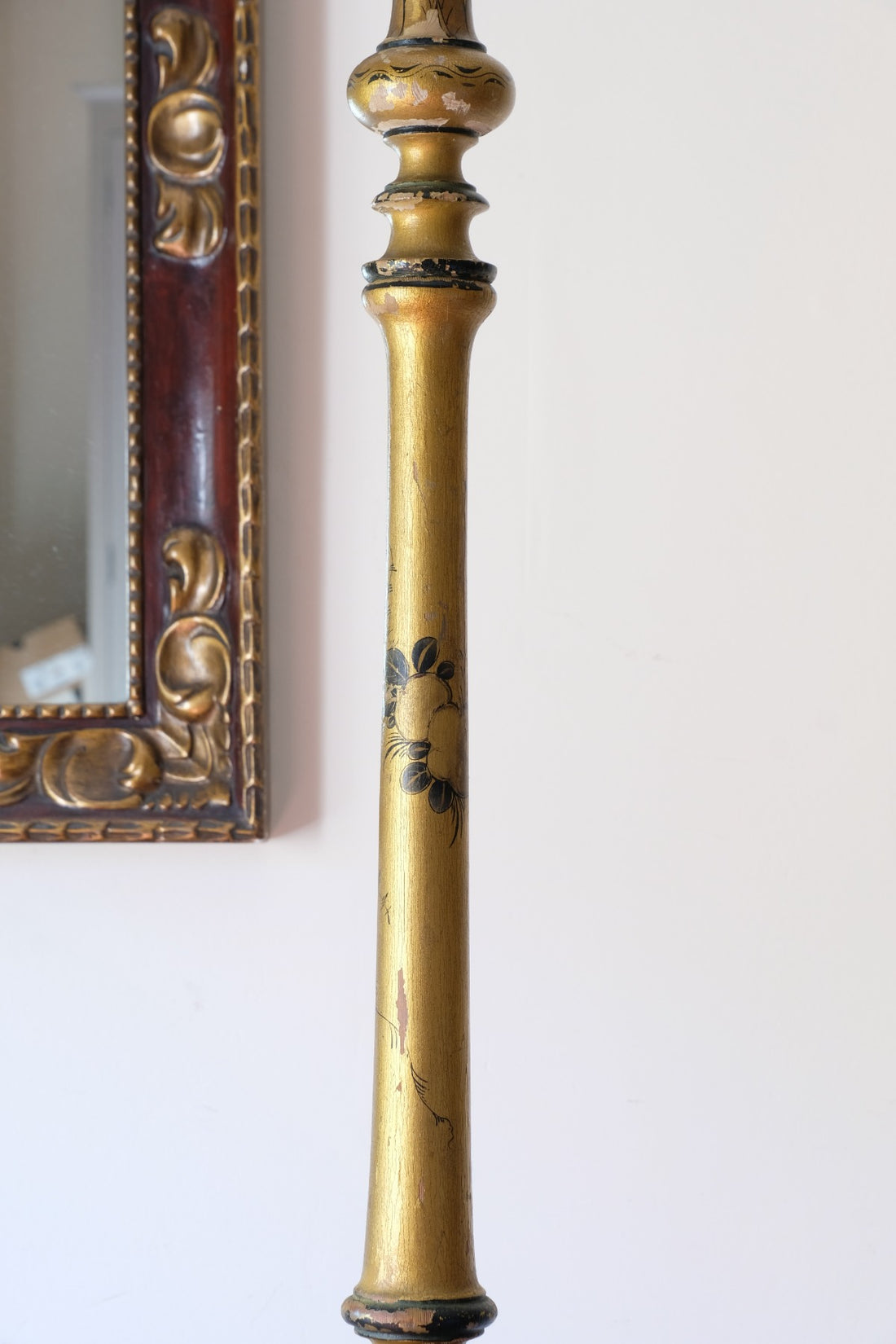 Chinoiserie standard lamp with giltwood and painted column