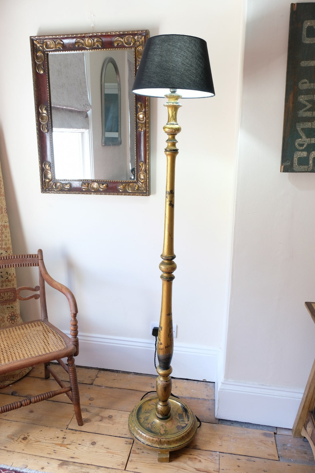 Chinoiserie standard lamp with giltwood and painted column