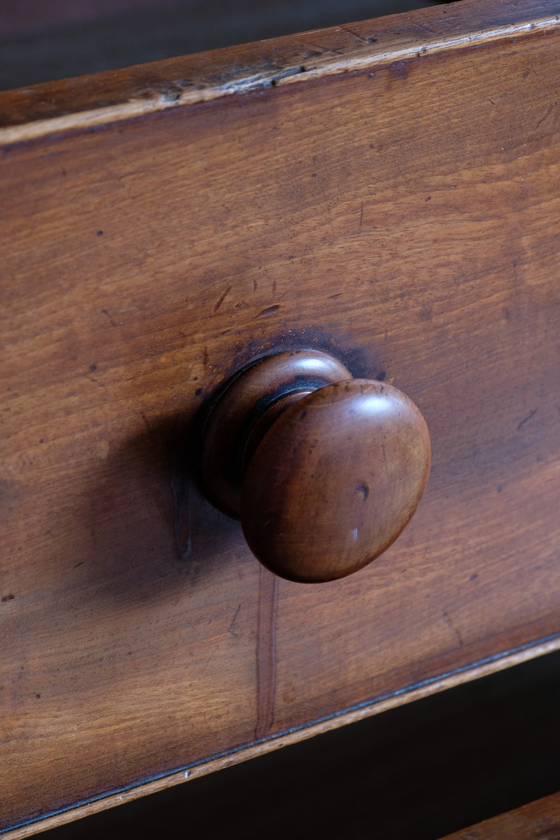 dovetail joints on drawer boxes - Victorian Mahogany Chest of Drawers – 2‑over‑3 Large Storage