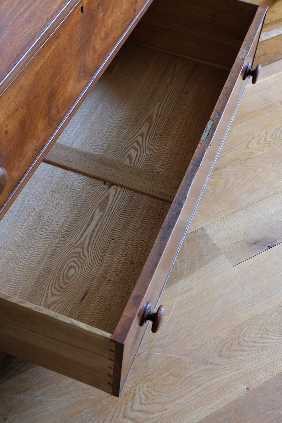 dovetail joints on drawer boxes - Victorian Mahogany Chest of Drawers – 2‑over‑3 Large Storage