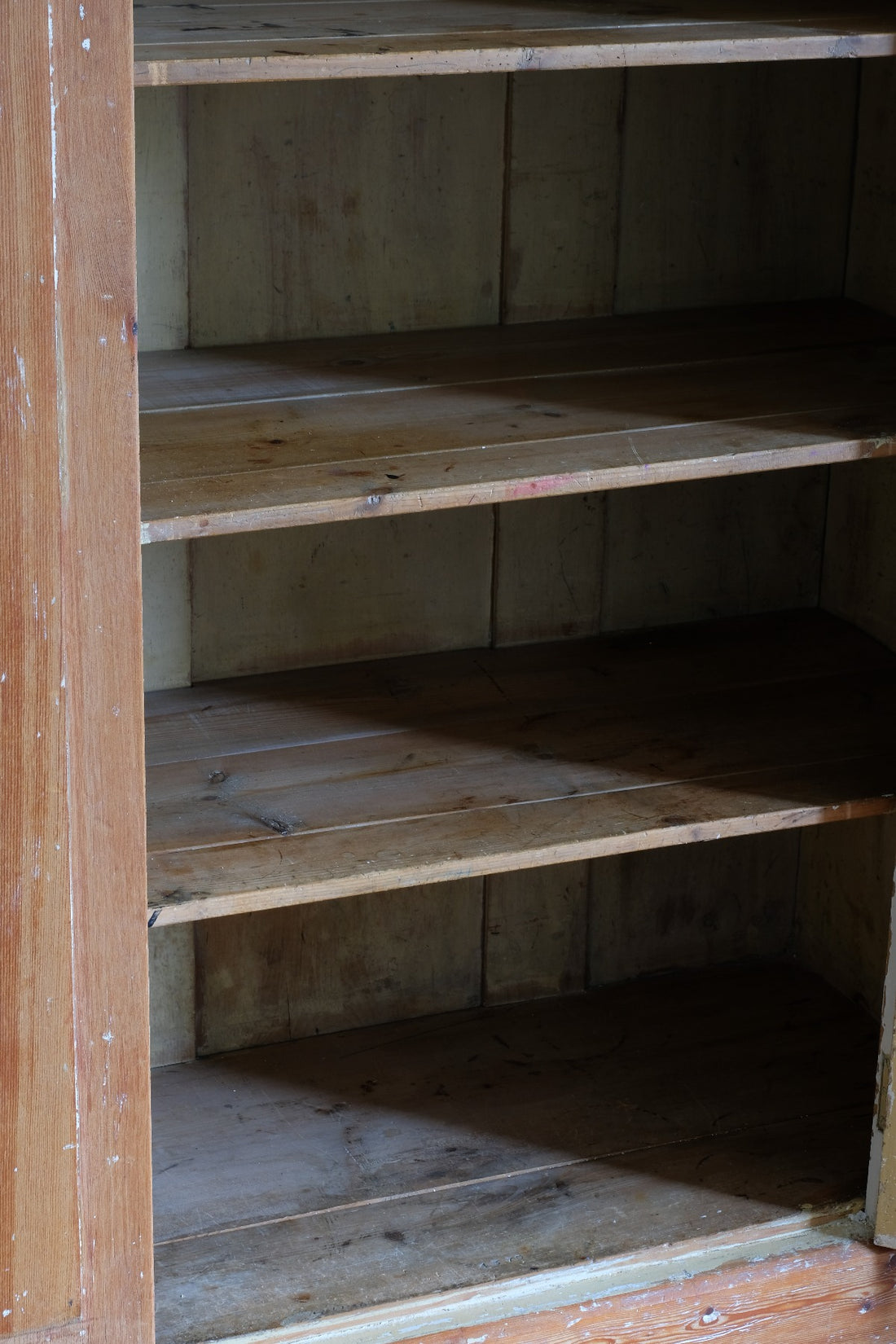 Rare James Shoolbred & Co pine linen storage cupboard (linen press) dates from. 1870–1900, made in Tottenham Court Road, London.