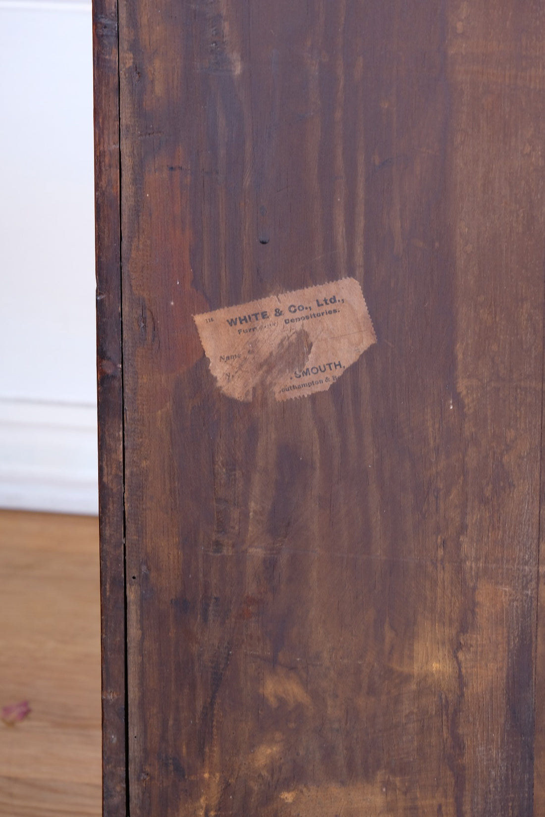 Antique George III Mahogany Sideboard – Multi-Drawer Cupboard Design