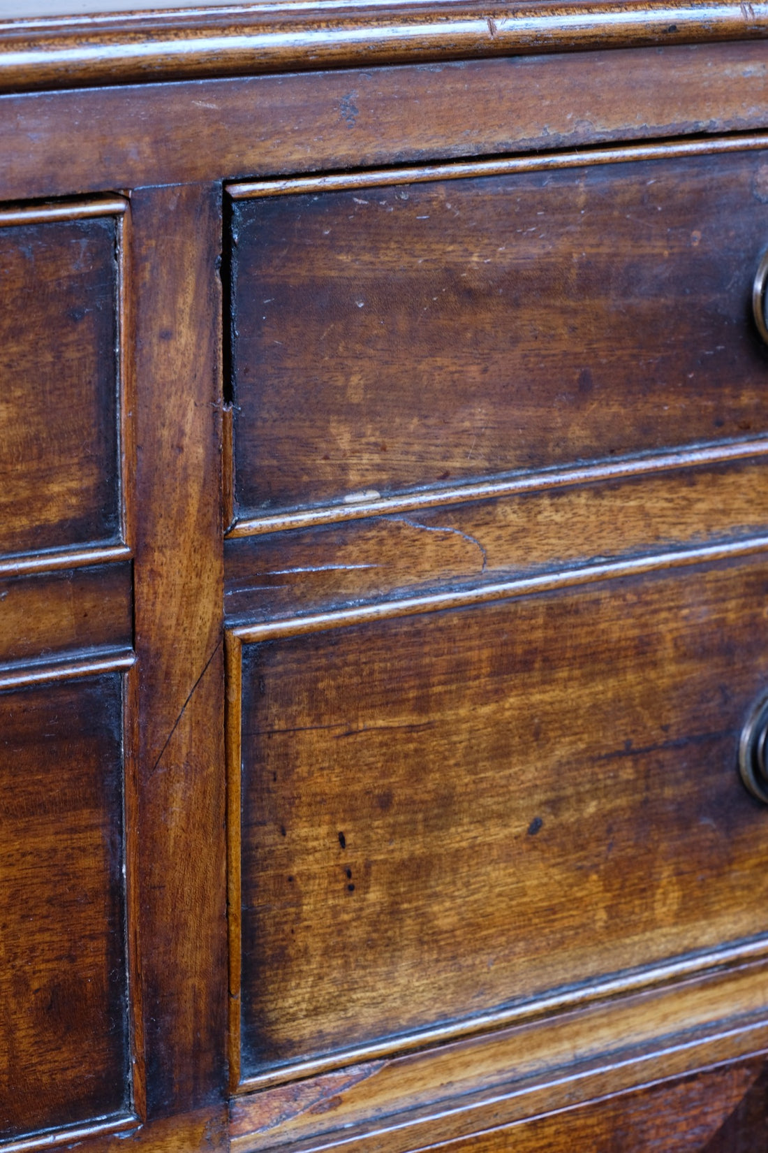 Antique George III Mahogany Sideboard – Multi-Drawer Cupboard Design
