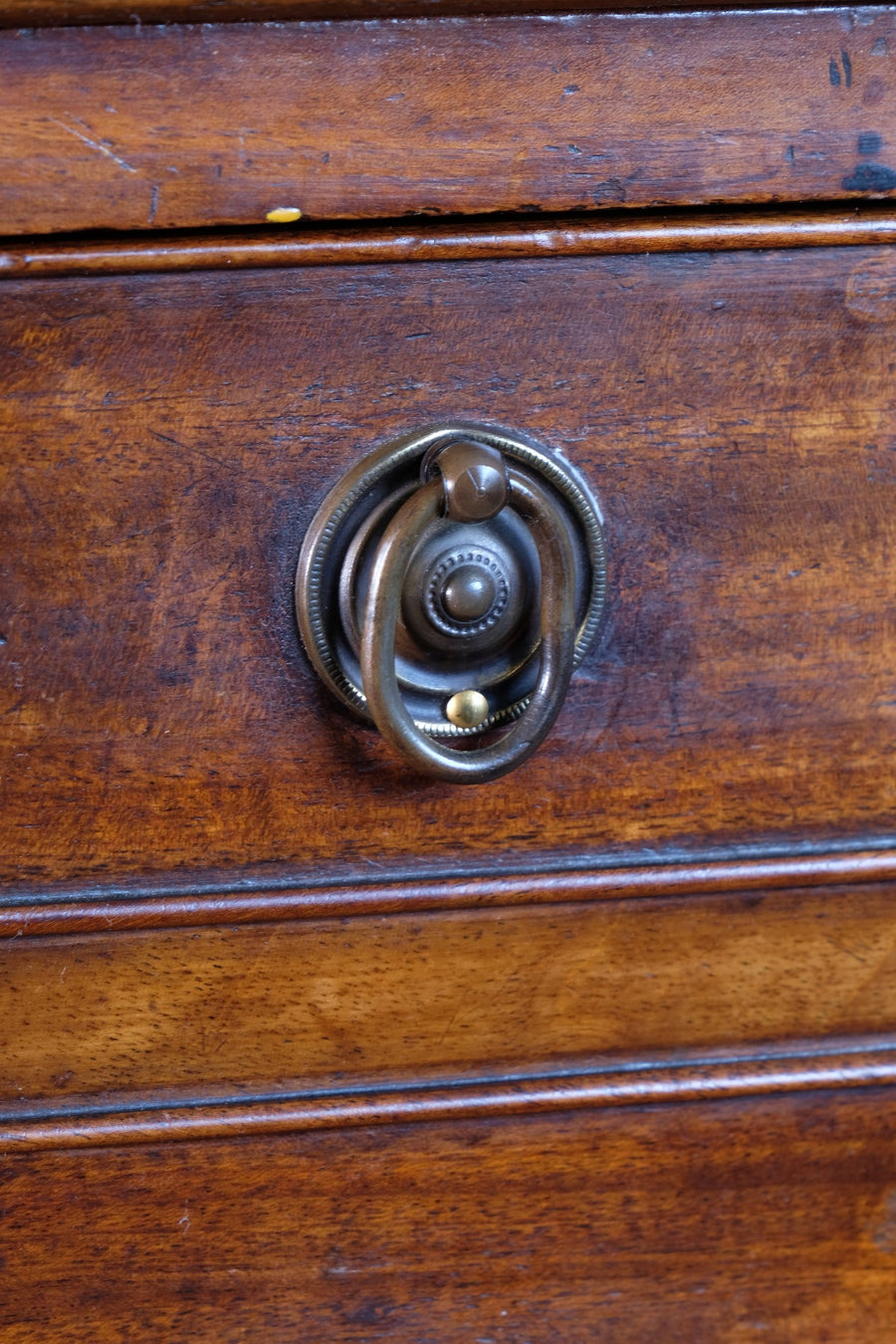 Antique George III Mahogany Sideboard – Multi-Drawer Cupboard Design